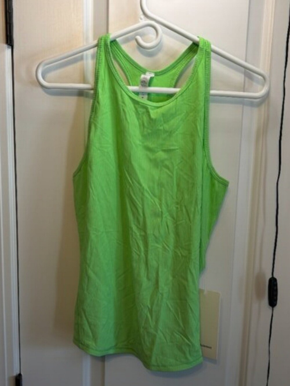 Lululeamon. Women’s Neon Green Sleeveless Tank Top